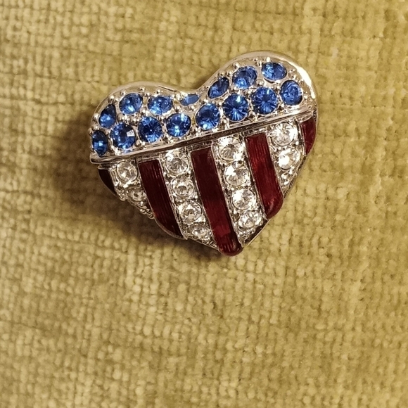Swarovski Crystal Patriotic American Flag Puffy Heart Brooch - Picture 7 of 7